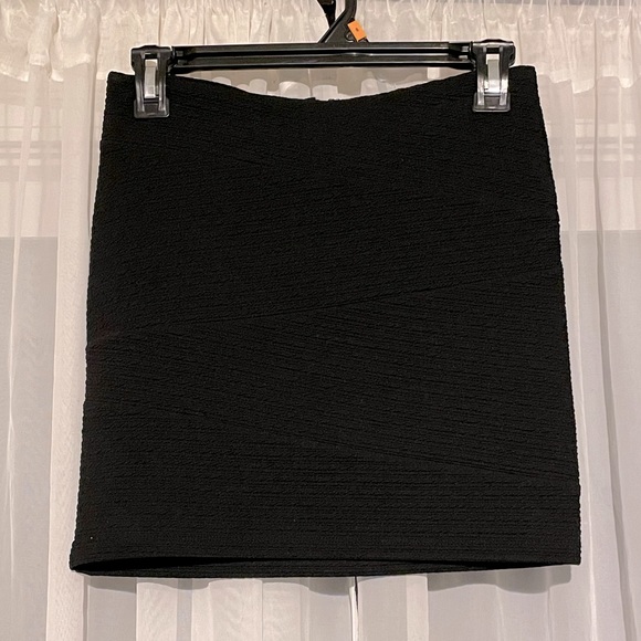 Forever 21 Fitted Mini Skirt - Picture 2 of 5